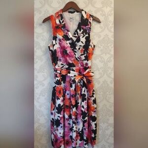 Nicci Gorgeous Floral Fit And Flare Sleeveless Collared Dress Size 8